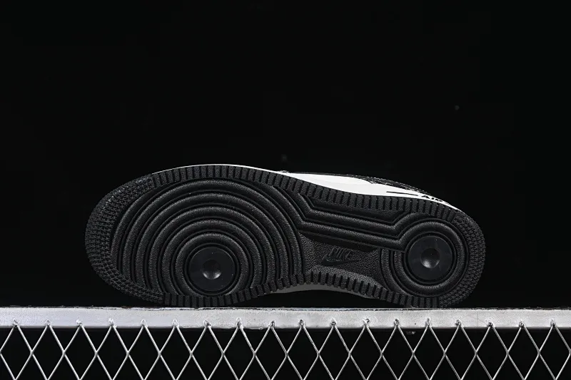 All categories Nk Air Force 1 Air Force series Nk Air Force 1 Low Air Force low-top Nike Air Force 1'07 Low LV joint white and black denim Air Force 1 low-top casual sneakers NH0601-579